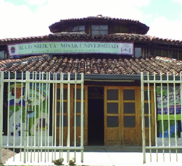 Libros para la Misak Universidad