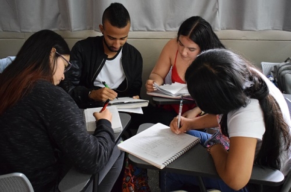 Amnist&iacute;a acad&eacute;mica reglamentada